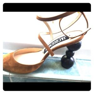 Jacque is suede heels sz 39